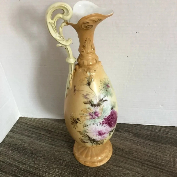 Vtg Porcelain Hand Painted Vase - Picture 2 of 8